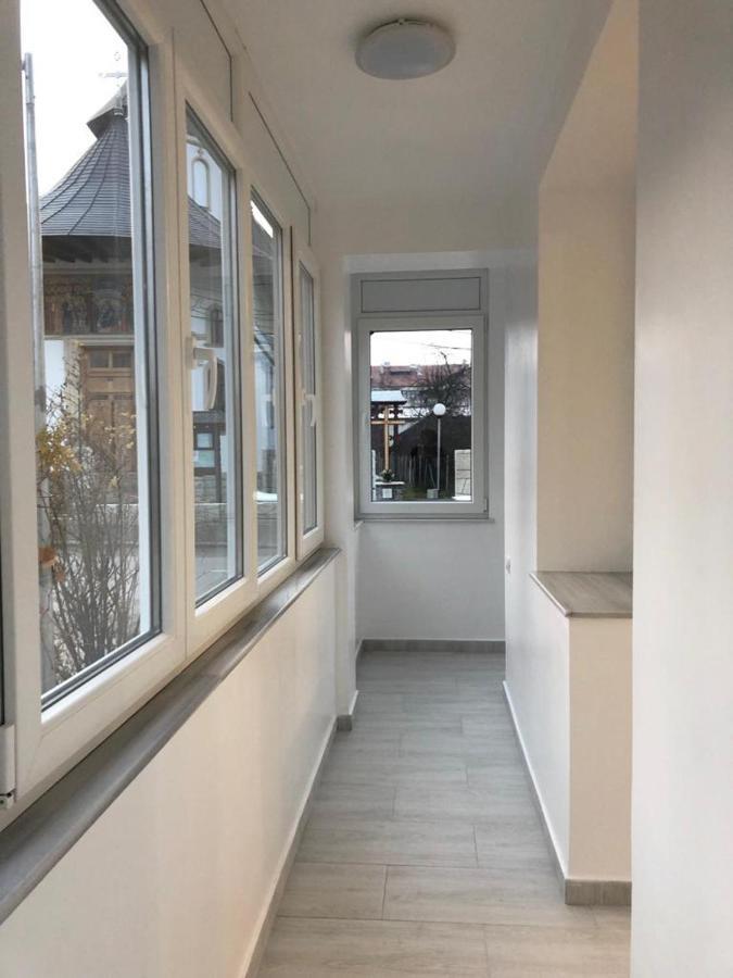Abby Apartment Câmpulung Moldovenesc Екстериор снимка